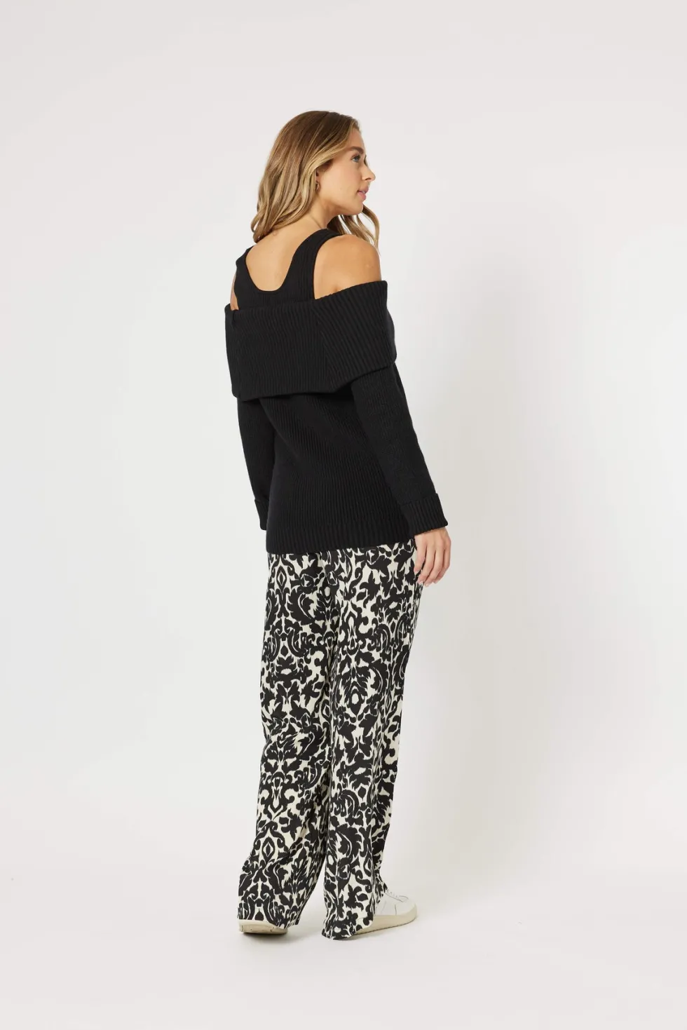 charlotte-off-the-shoulder-kni-ogtBMOwf-1.webp Knitwear|Hammock & Vine>Hammock u0026 Vine Charlotte Off the Shoulder Knit Size M