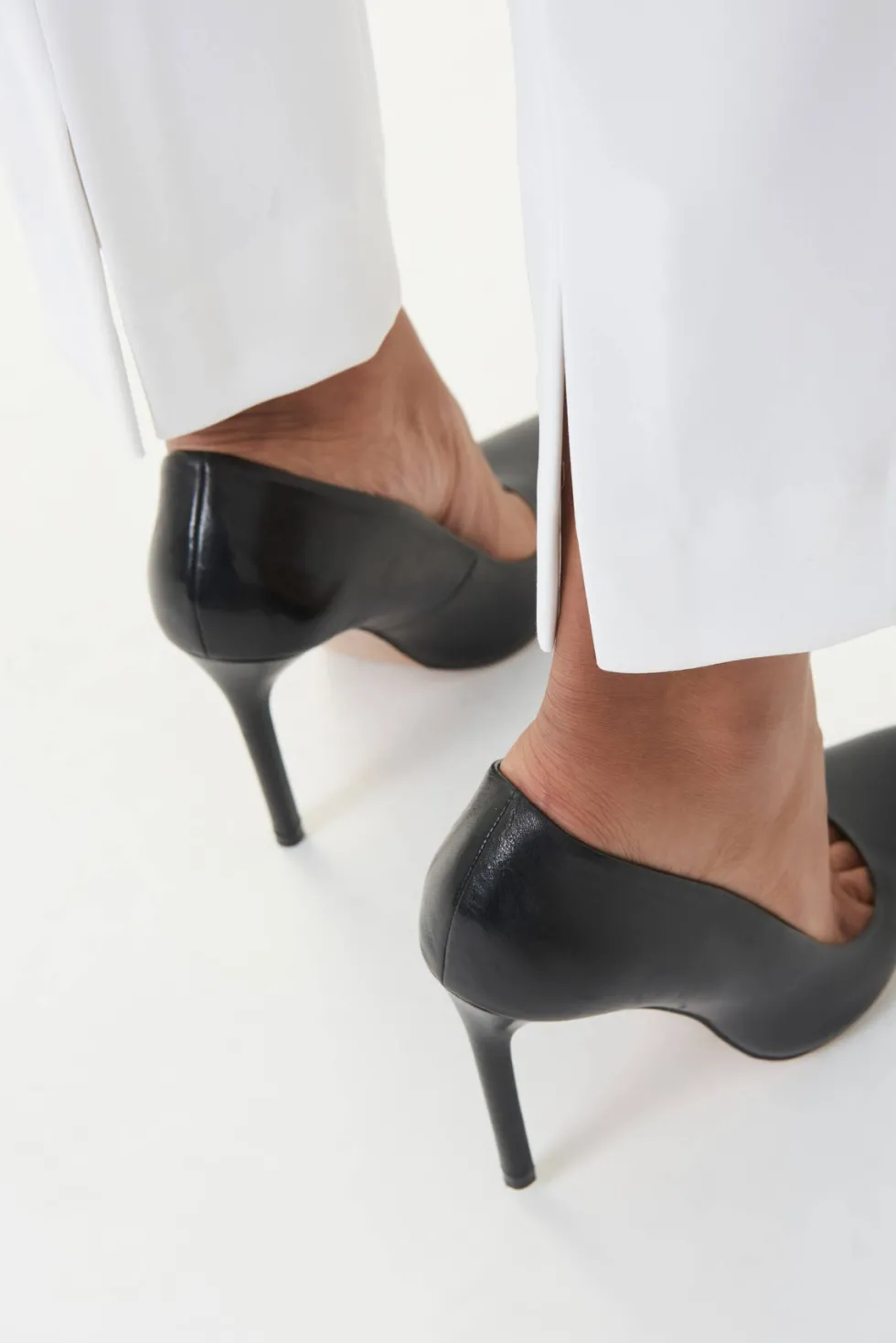 classic-straight-pant-white-kRAtrDVb-1.webp Pants Edit|Dress Pants>Joseph Ribkoff Classic Straight Pant - White 143105