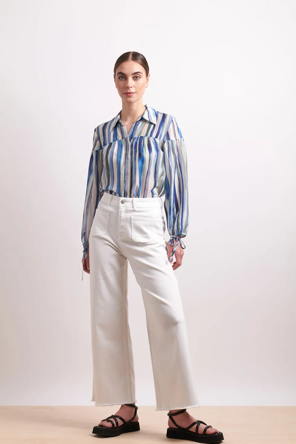 draw-the-line-shirt-azure-st-FumLuXaZ-3.webp Shirts Edit|Neris>Neris Draw The Line Shirt - Azure Stripe