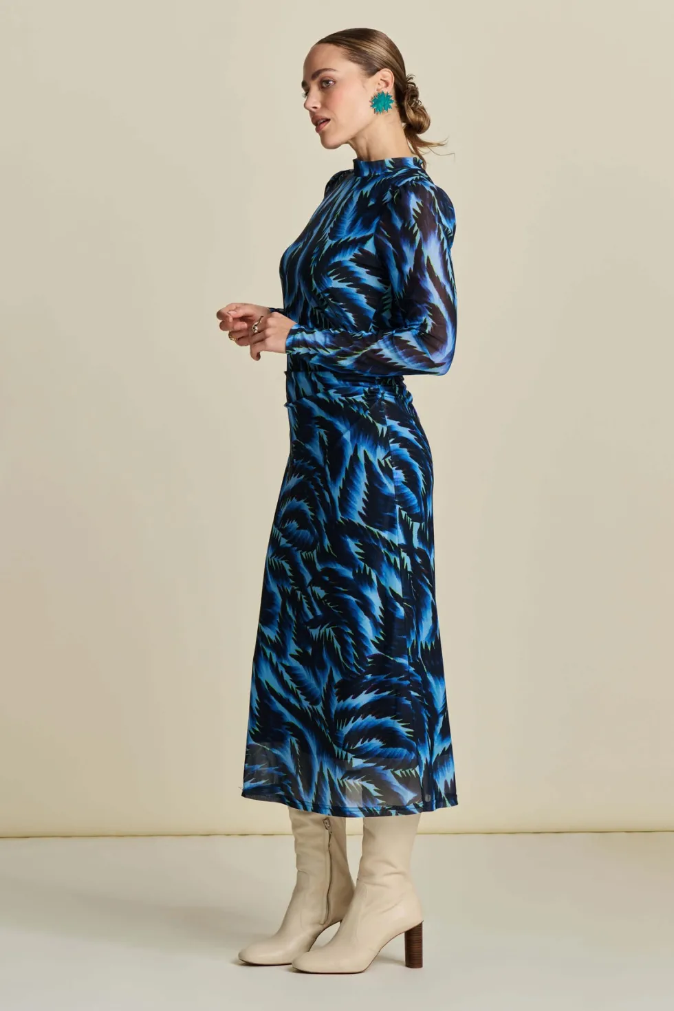 feathers-blue-mesh-dress-YYljHyaW-1.webp POM Amsterdam|Festive Fits>POM Amsterdam Feathers Blue mesh Dress