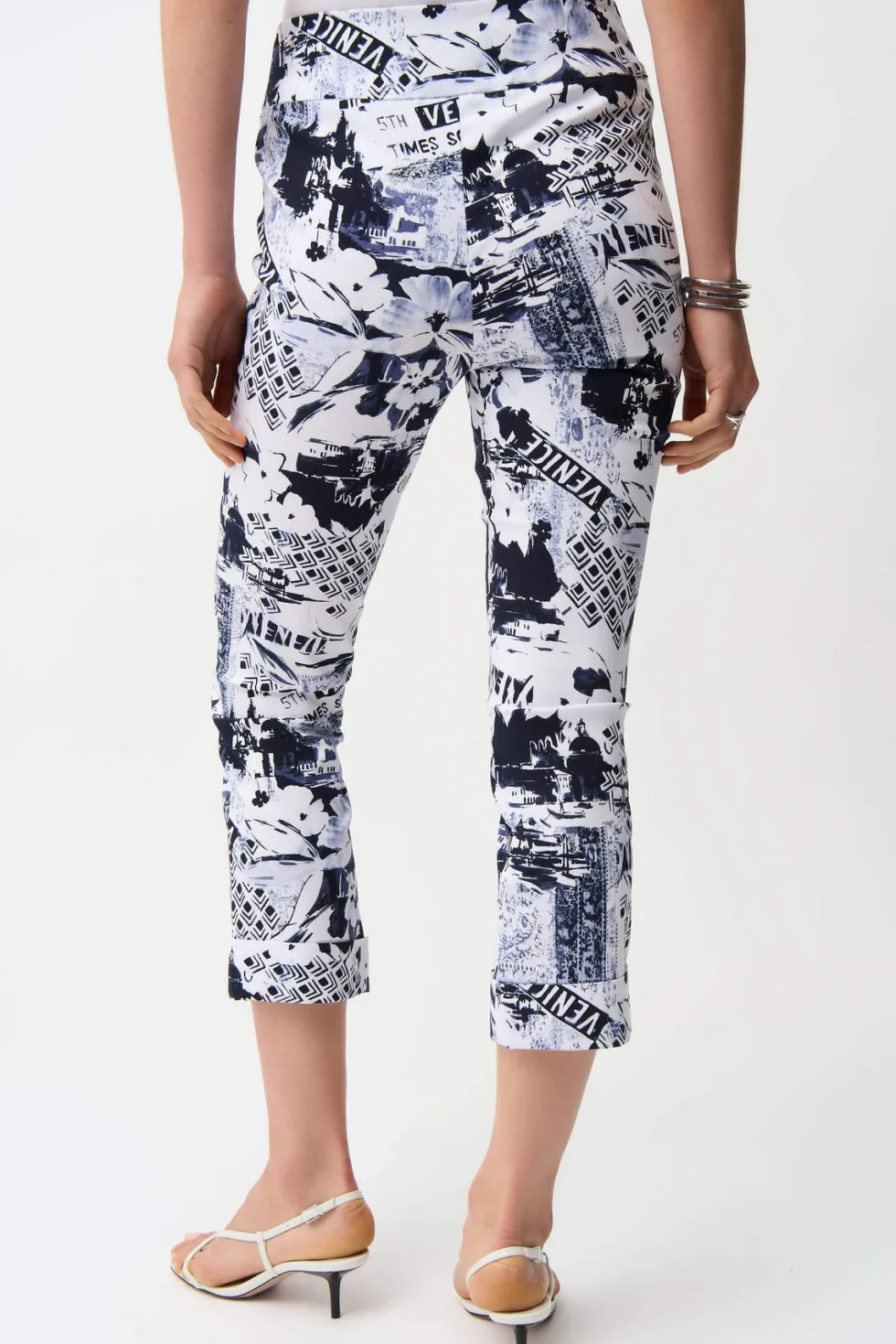ocean-drive-millennium-convers-vJIFBDpV-2.webp Casual Pants|Pants Edit>Joseph Ribkoff Ocean Drive Millennium Conversational Print Crop Pull-On Pants 261187