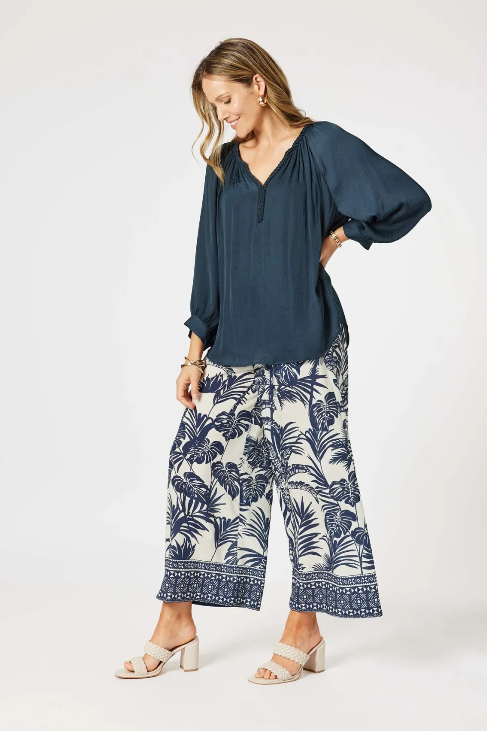 palm-cove-pant-navy-multi-eiODiPtK-2.webp Pants Edit|Casual Pants>Hammock u0026 Vine Palm Cove Pant - Navy Multi