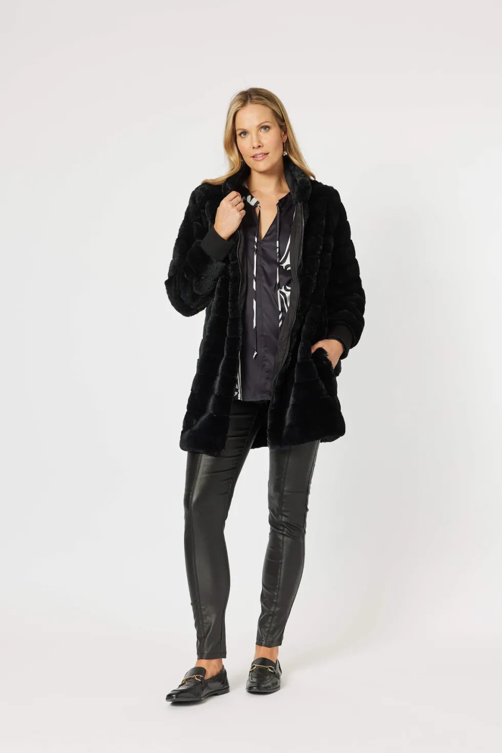 princess-jacket-moss-greenbl-TLXDzape-5.webp Jackets|Hammock & Vine>Hammock u0026 Vine Princess Jacket - Moss Green/Black